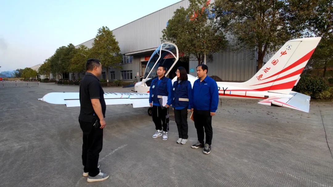 20220314084633_27780 火情就是号令!湖南航空应急接济队qyh球友会官网机组展示“qyh球友会官网速度”