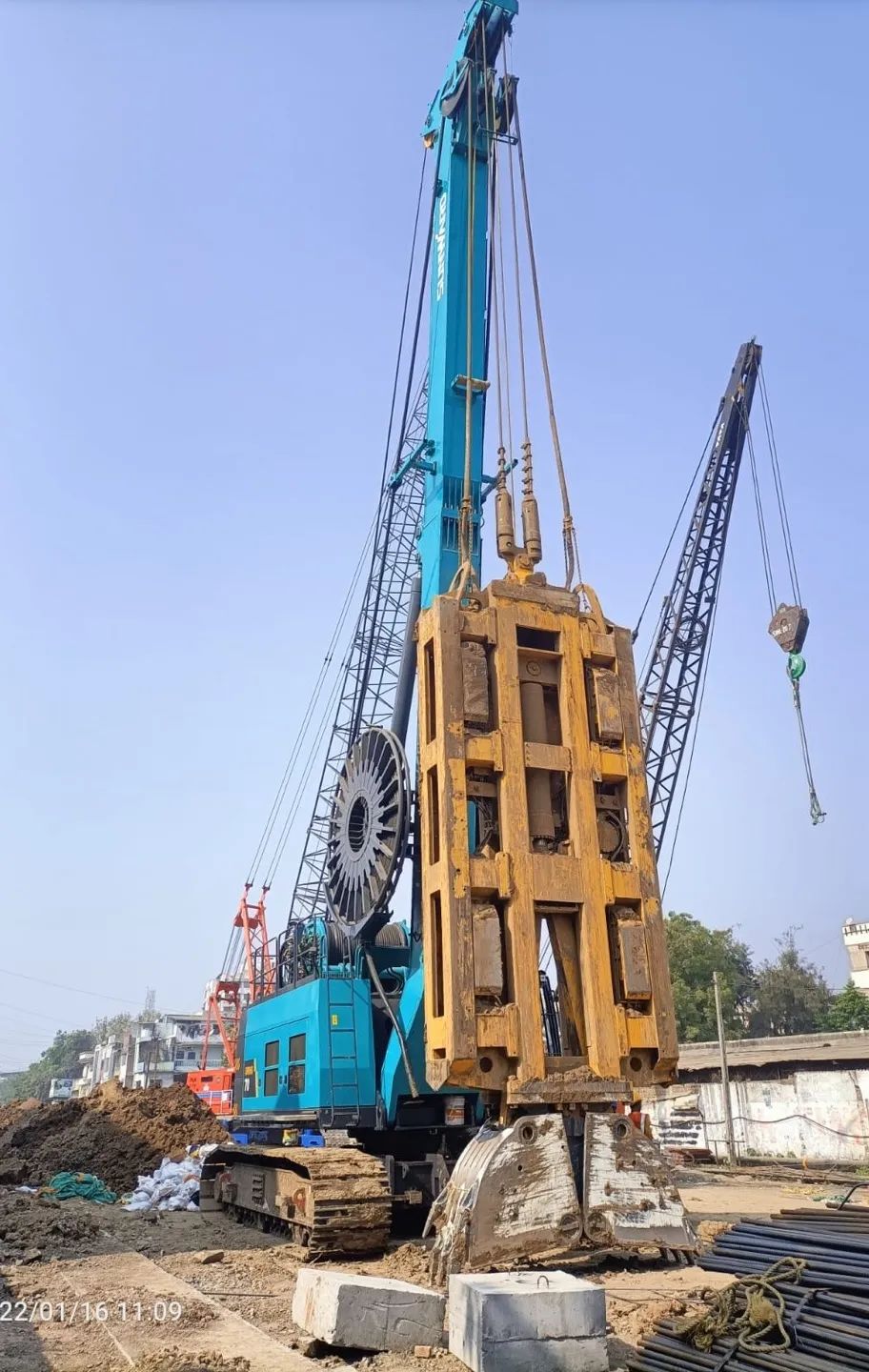 20220317090530_42628 感激信!qyh球友会官网智能SWHG70液压抓斗助力海表基础施工获注定