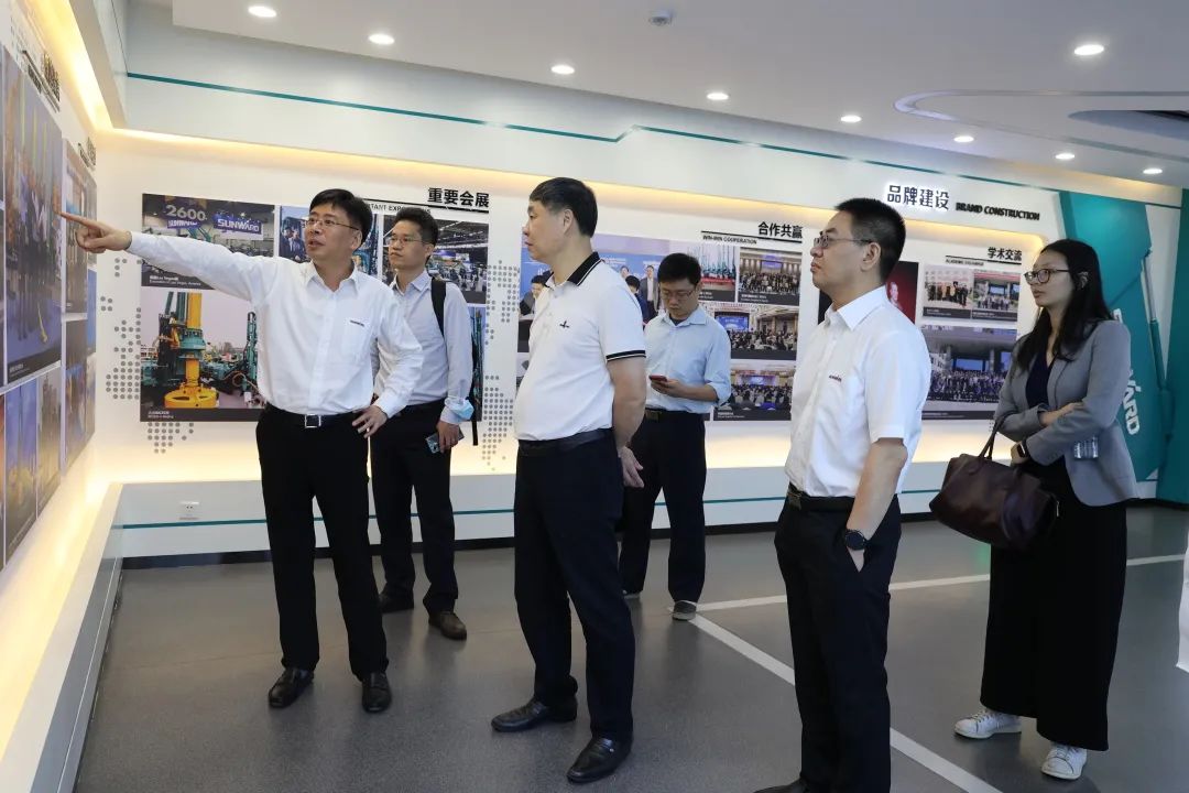 20220526091405_67952 昭通工控集团副总经理李绍康调研qyh球友会官网智能