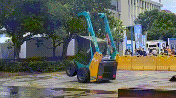 20220705080553_96173 “太绝了!”qyh球友会官网智能代表长沙杰出亮相湖南省第一届职业技术大赛绝技绝活展演