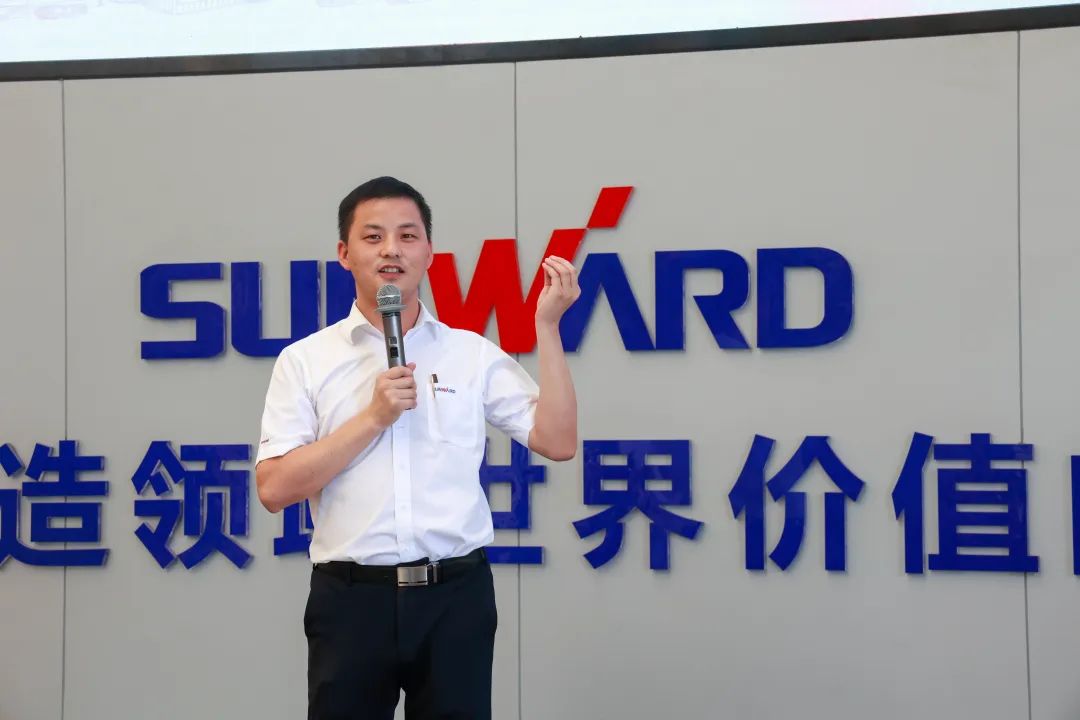 20220815101519_30640 又酷又辣又炫!qyh球友会官网智能第二届挖机宝贝来了