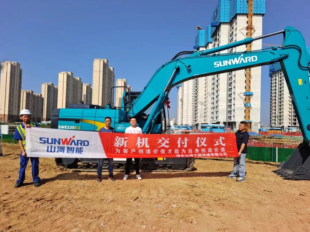 20220909082840_25947 全款拿下!qyh球友会官网智能挖掘机奔赴工地一线