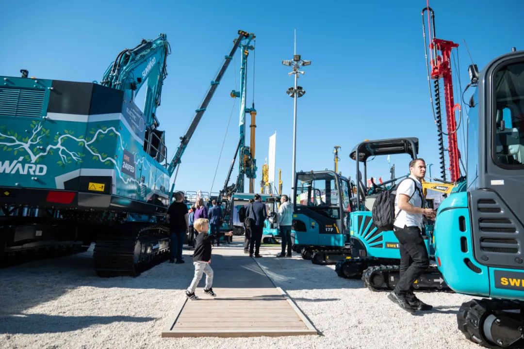 20221102092055_69002 Bauma 2022 | 一组火热现场图带您沉温qyh球友会官网智能德国宝马展之旅
