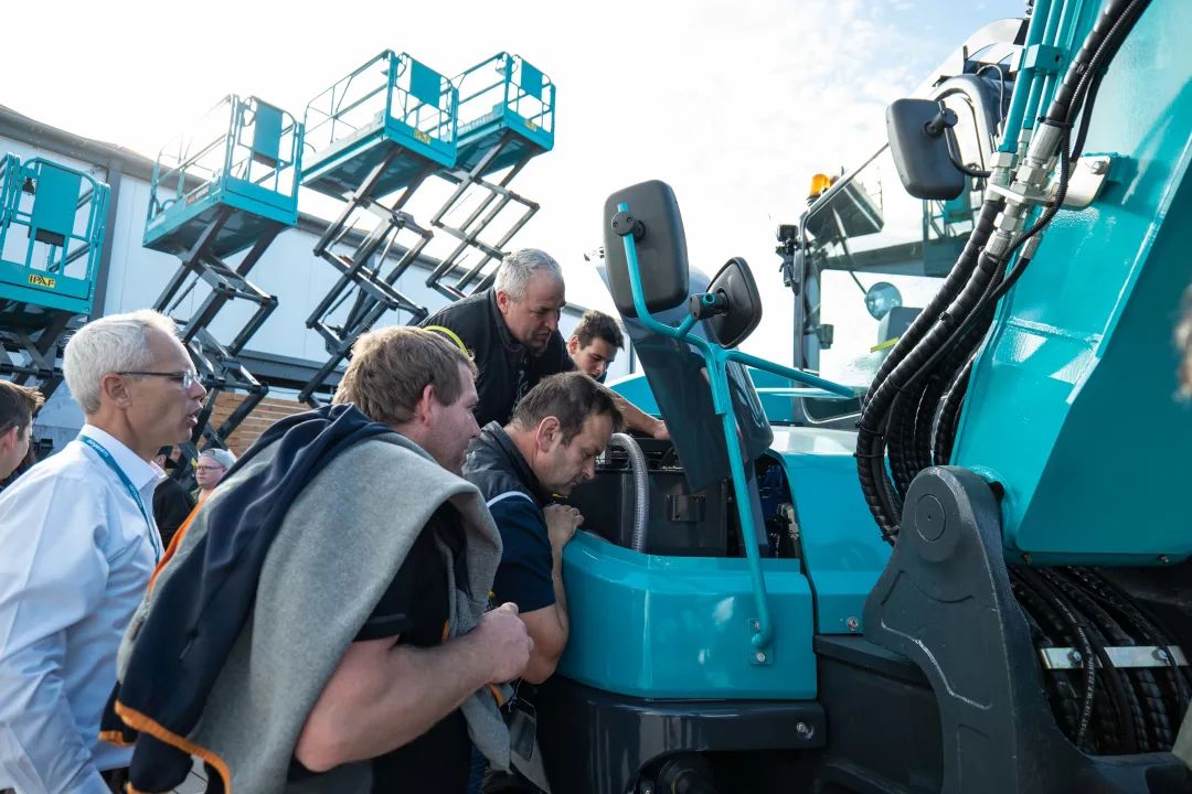 20221102092249_33498 Bauma 2022 | 一组火热现场图带您沉温qyh球友会官网智能德国宝马展之旅