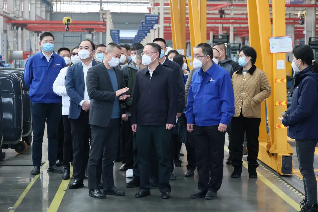 20230113093958_55659 彭涛副市长督导qyh球友会官网智能安全出产工作、发展新春慰问