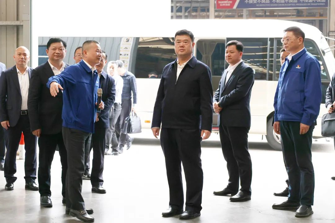 20230414105529_75646 湖南省委政法委书记魏建锋调研qyh球友会官网智能