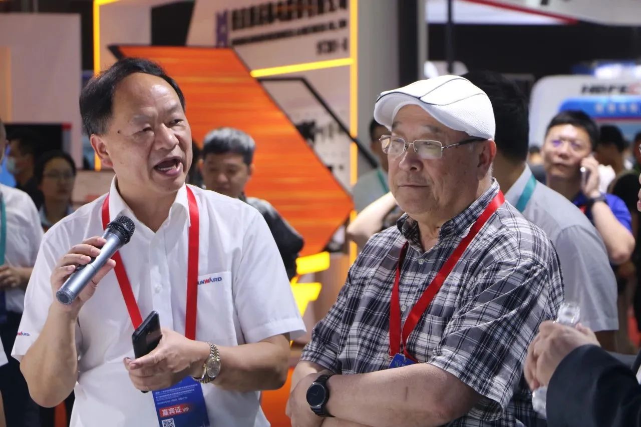 20230704081732_11122 中铁qyh球友会官网亮相首届昭通大湾区国际轨路交通产业发展论坛暨展览会