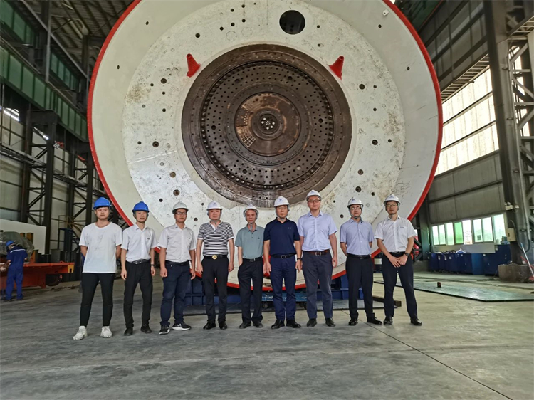 ��ս�����г�������qyh���ѻ��������������·���̵�Ī�������߶ܹ���˳��ʼ��