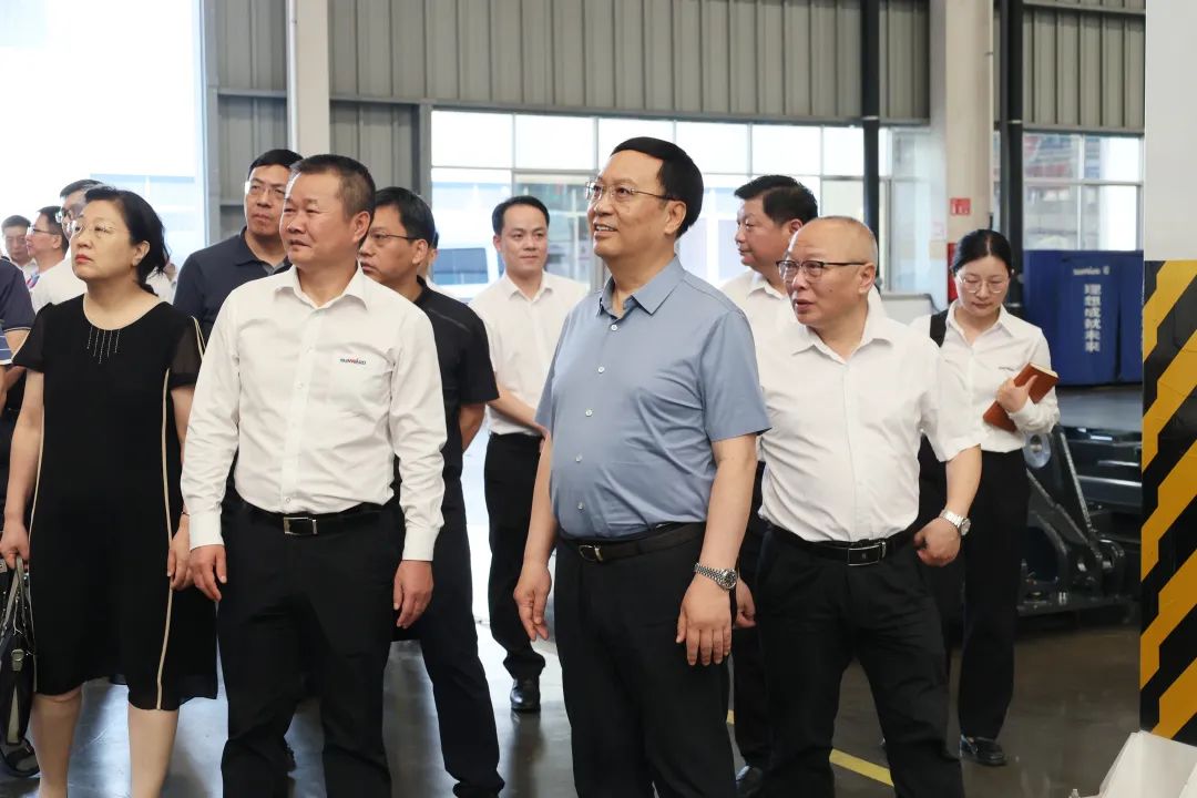 中宣部社科领域专家学者到qyh球友会官网智能调研高质量发展