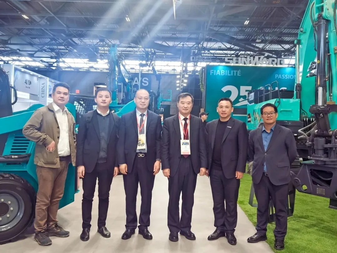 赢战INTERMAT 2024!qyh球友会官网智能土方机械深耕全球高端市场