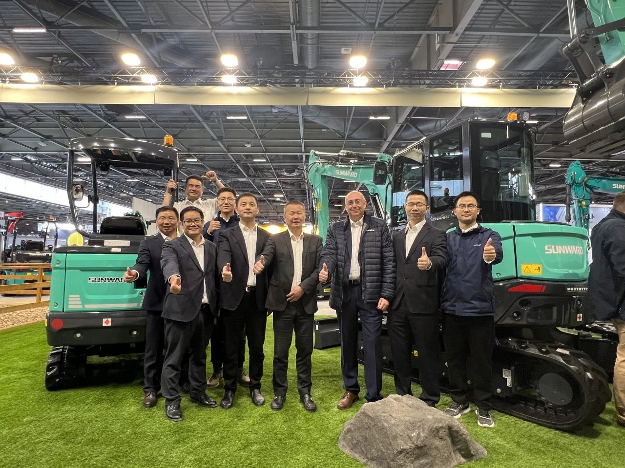 赢战INTERMAT 2024!qyh球友会官网智能土方机械深耕全球高端市场