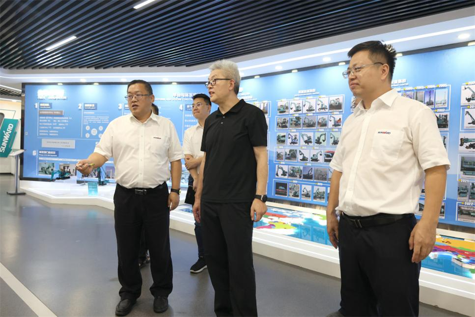 20240905173249_48207 中国五矿工会主席、职工董事张晔到qyh球友会官网智能调研互换