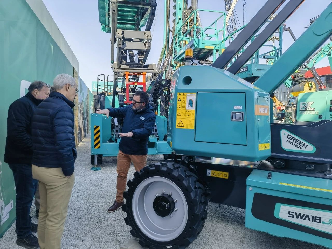 qyh���ѻ�������ܸ߿ջ�е����Bauma 2025�� ����Դ�����봴�²�Ʒ��ȫ����Ŀ