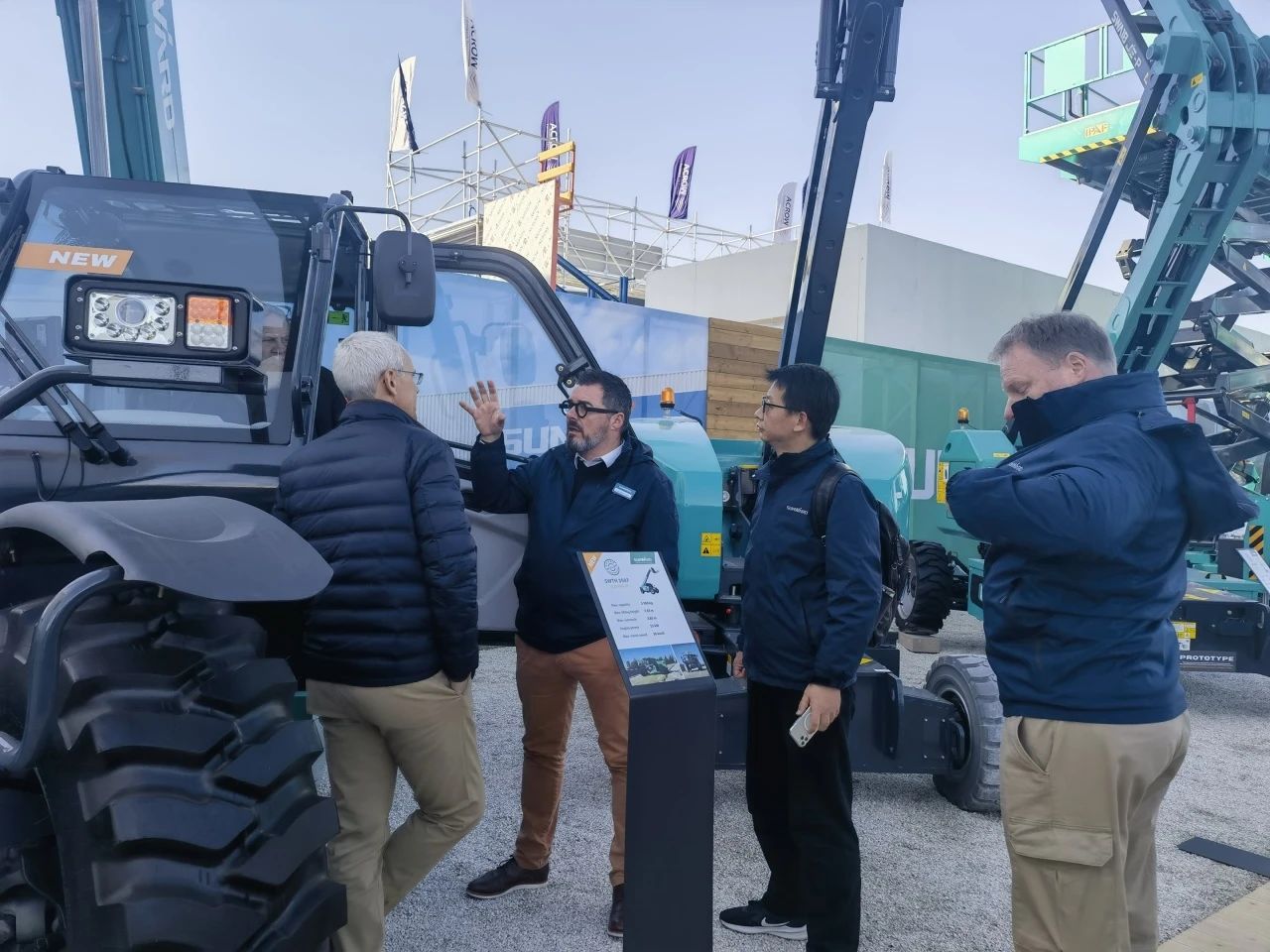 qyh���ѻ�������ܸ߿ջ�е����Bauma 2025�� ����Դ�����봴�²�Ʒ��ȫ����Ŀ