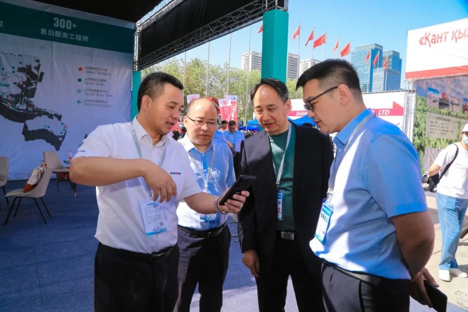 20250527135421_77542 qyh球友会官网智能亮相2025新疆国际农业机械展览会