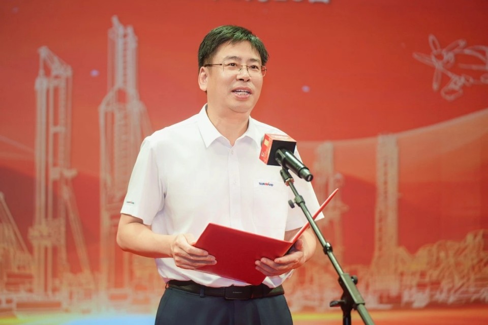 20250929140627_83165 聚力前行!庆祝qyh球友会官网智能成立26周年赞美大会隆沉召开