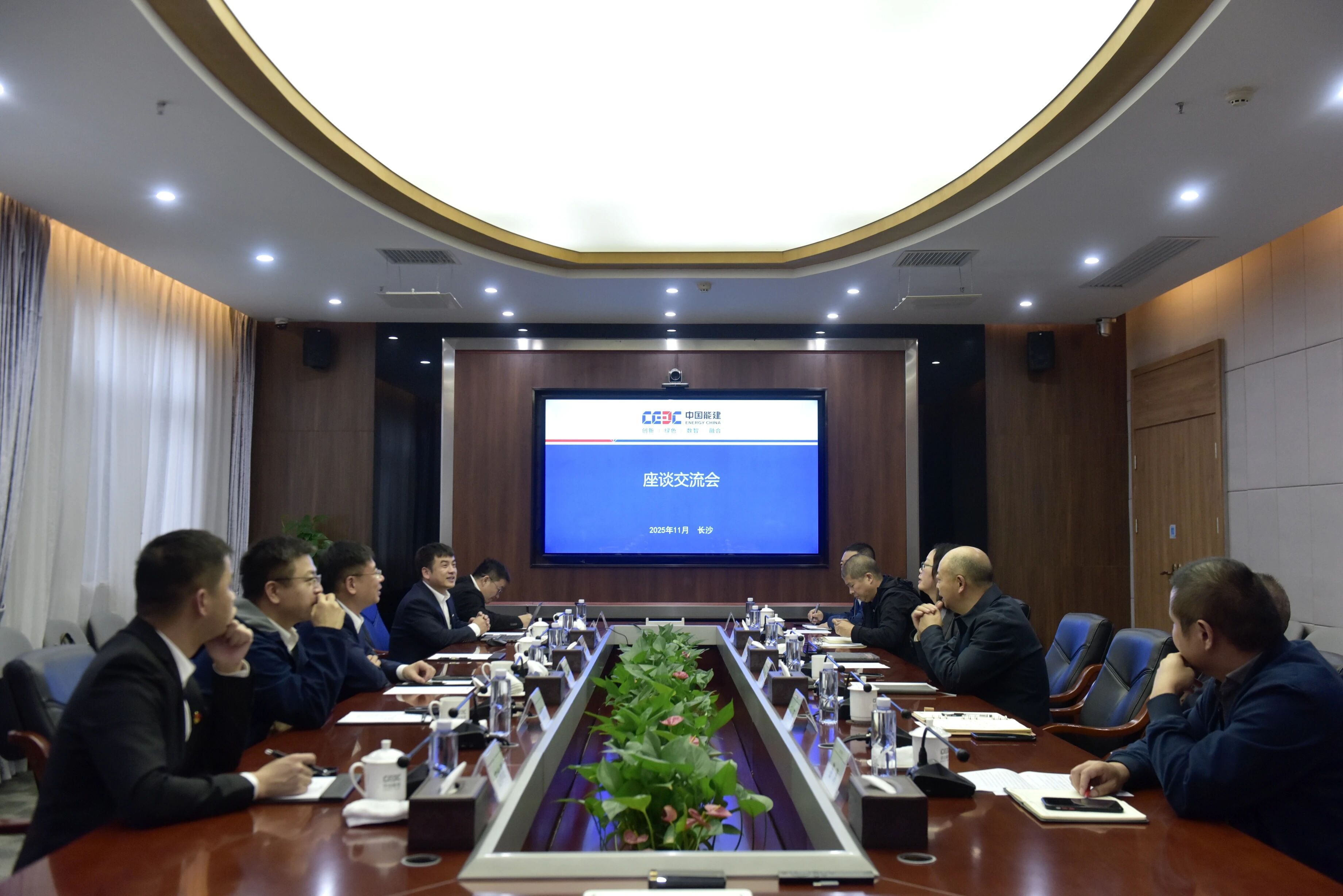 qyh���ѻ������������������չ��̸��������д������Ӯ��ƪ��