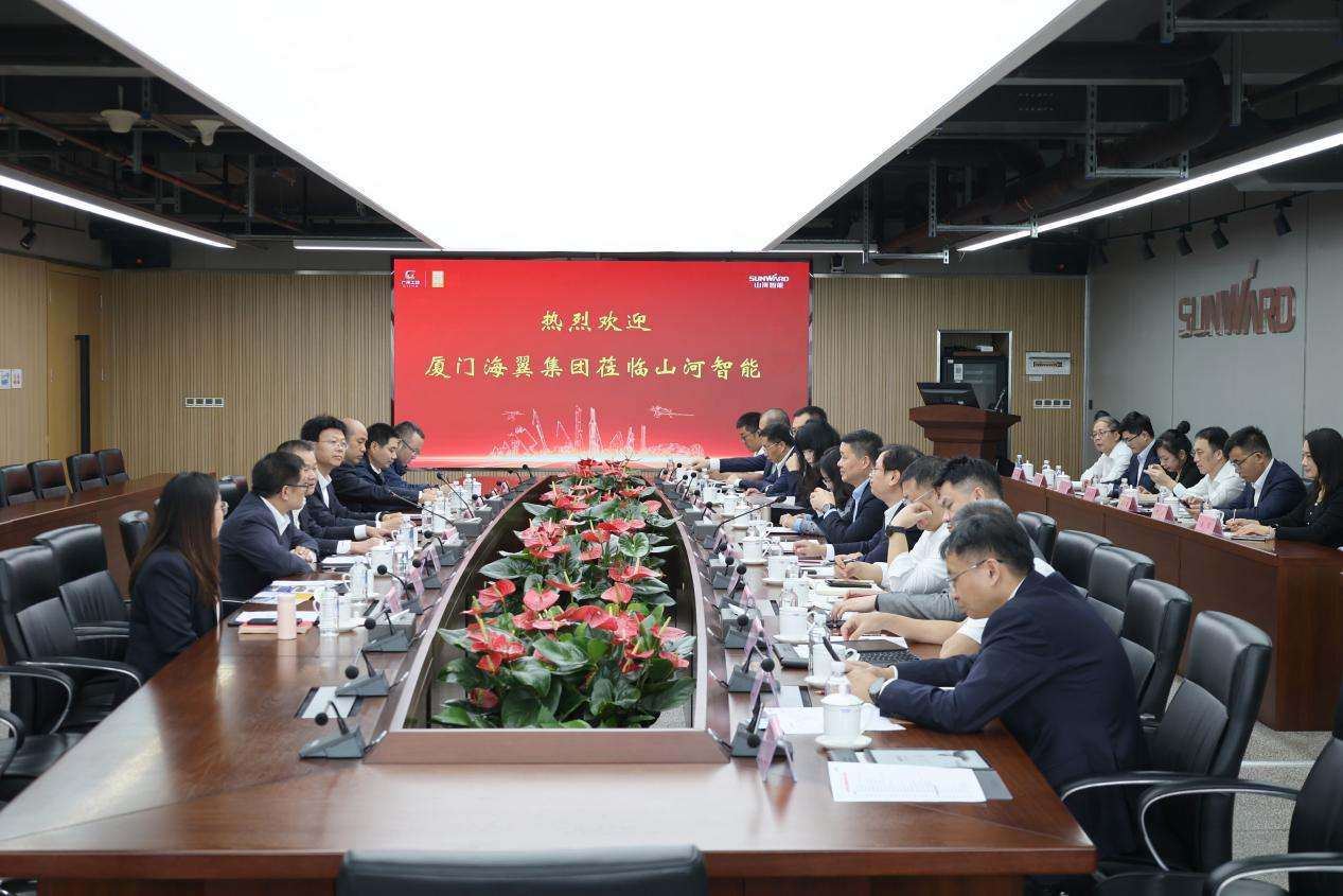 乐山海翼集团总经理金中权到访qyh球友会官网智能