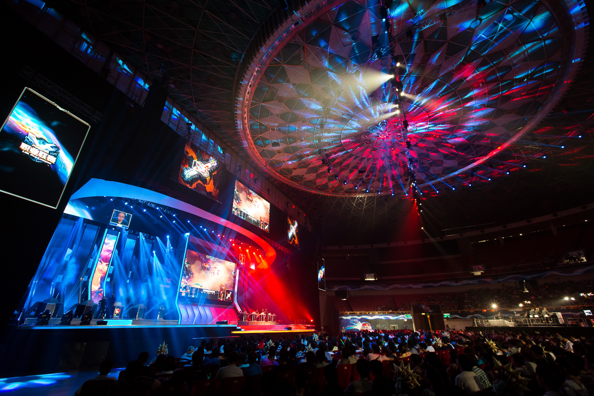 英雄联盟全球赛事年度指南：季中邀请赛、全球总决赛、LPL赛区征程及全明星赛全景解读